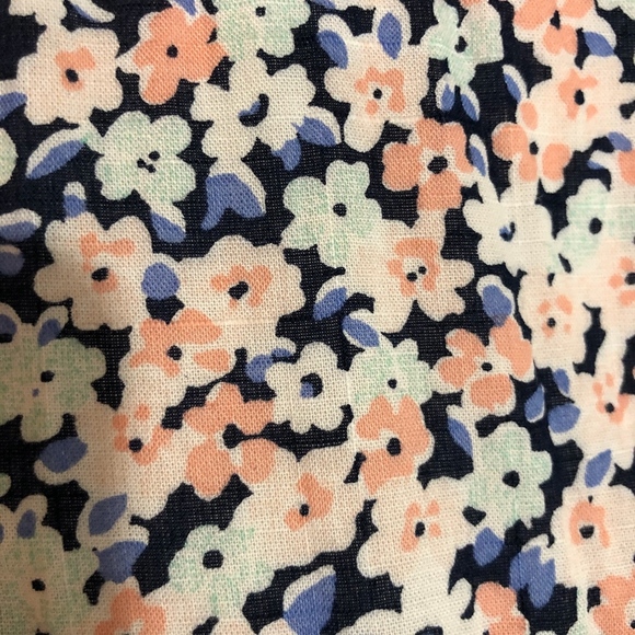 *CROFT & BARROW* Floral 3/4 Sleeve Button Down Top - Picture 5 of 6